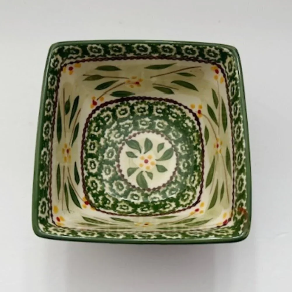 Temp-Tations by Tara Old World Green 6" Square Bowl w/ Lid Bakeware 1.0 Qt. - Picture 4 of 7
